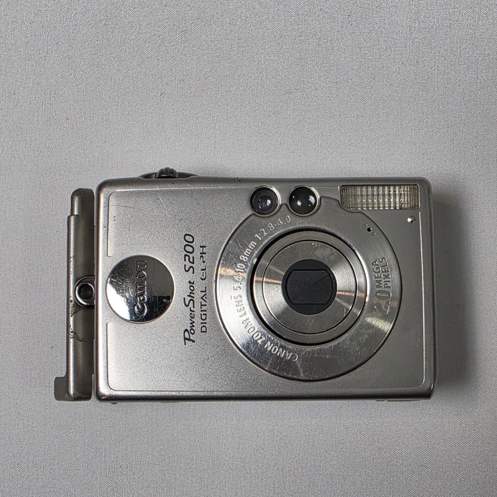 Canon PowerShot S200 Digital ELPH Camera 2.0MP Vintage Y2K PC1022 PARTS ONLY